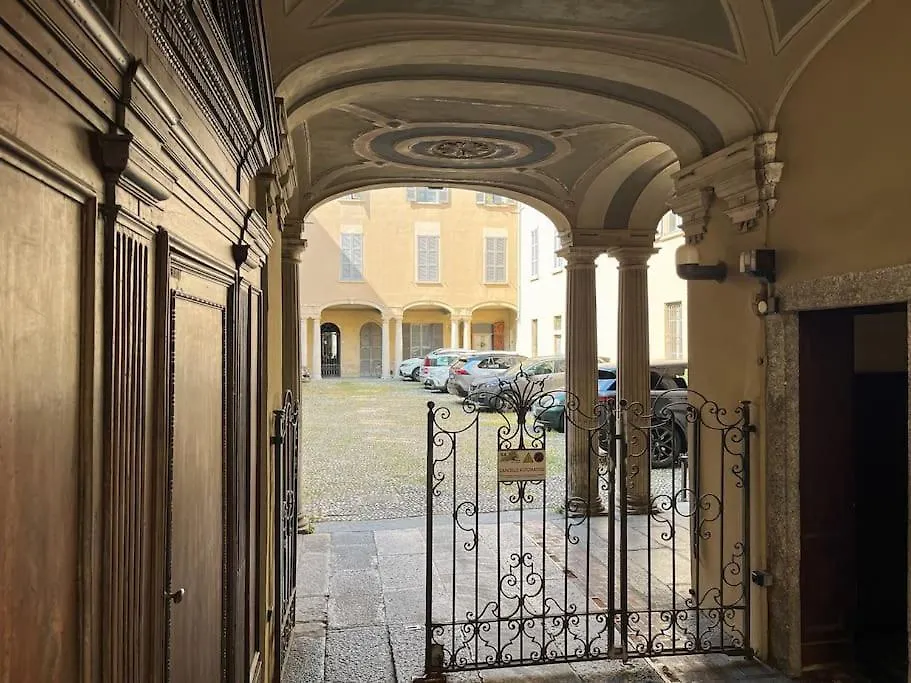 Eleganza Nel Cuore Di Como